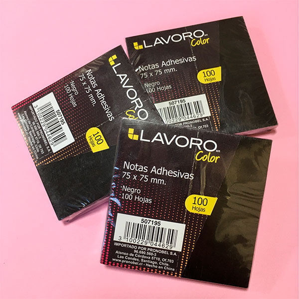 Vista adicional de Notas Adhesivas Negras Lavoro 7,5 × 7,5 cm — 100 hojas
