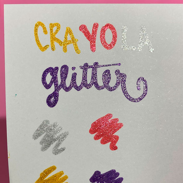 Vista adicional de Marcadores Crayola Glitter — Set de 6