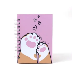 Libreta B6 Kitten Love rosada con patitas de gato y corazones